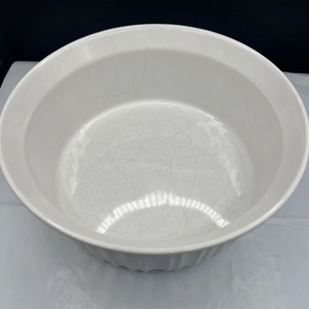 CorningWare French White 1.5 Qt Round Casserole Dish Fluted Stoneware Glass Lid